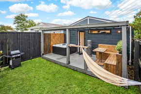 Studio Unit with Spa Bath, Christchurch